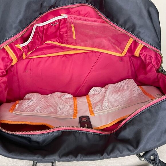 Lululemon Duffle Bag Nylon Gym Weekend Overnight Bag Blue Gray - Picture 8 of 16